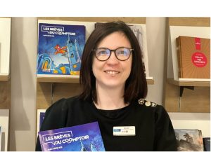 Mélanie, qui sourit !