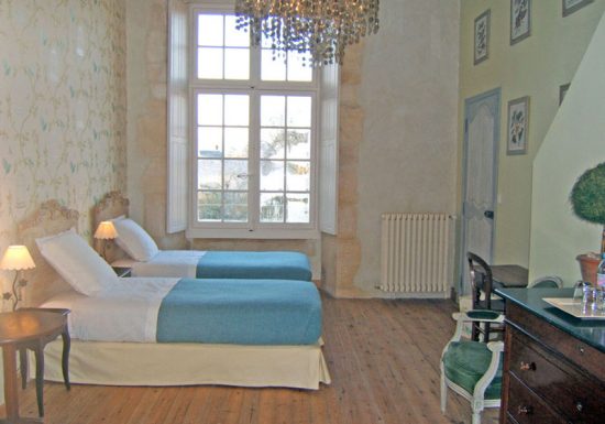 Chambre d’hôtes et Gîte 
CLOS DE MONDETOUR