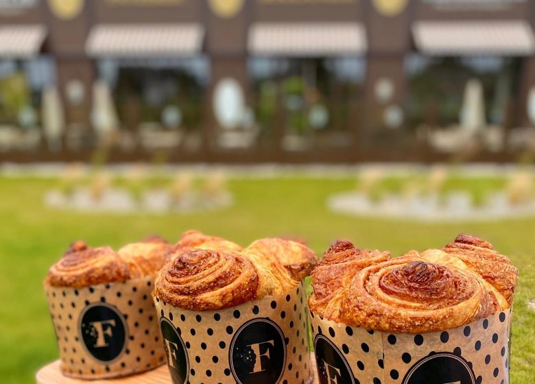 Boulangerie Pâtisserie Salon de Thé Traiteur Feuillette